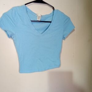 Bozzolo Sky Blue V-Neck Cropped Tee